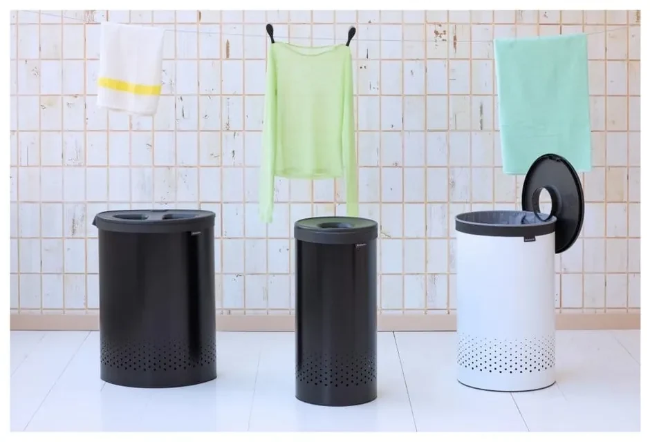 Metalowy kosz na pranie w kolorze matowej czerni 55 l Selector – Brabantia