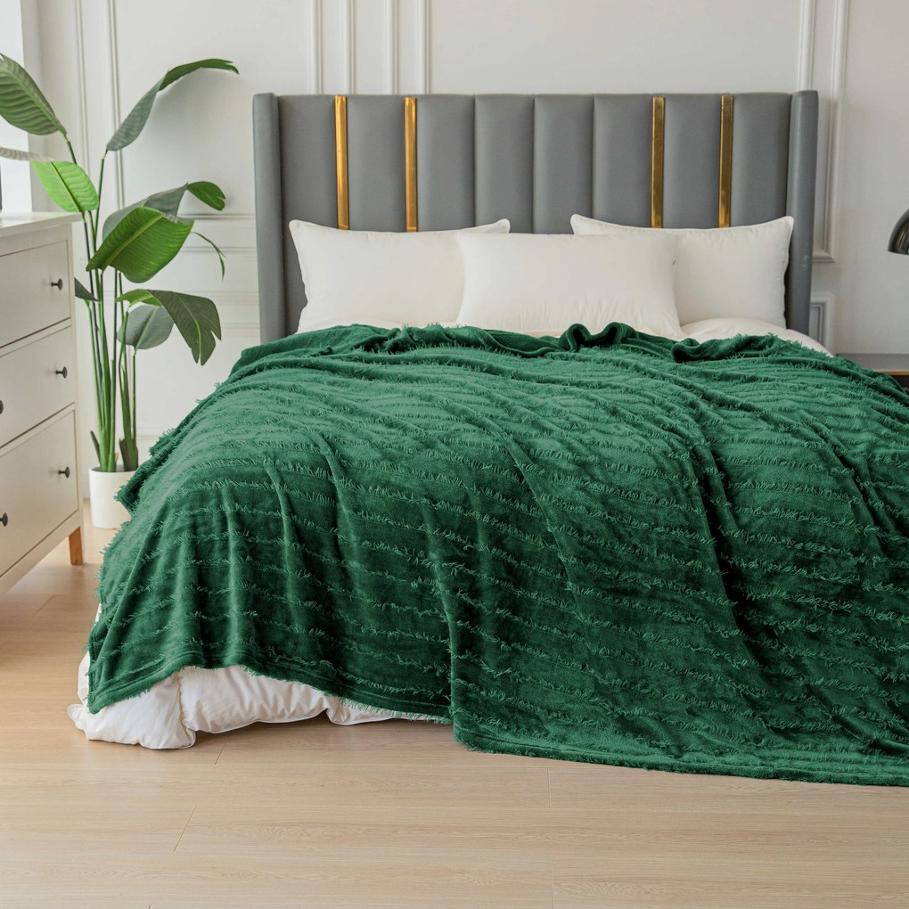 Koc mikropluszowy z wzorem PRESTIGE w kolorze ciemnozielonym Rozmiar: 160 x 200 cm