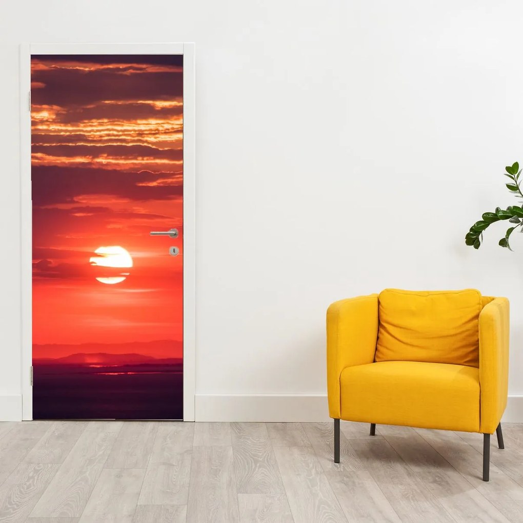 Fototapeta na drzwi - Kolorowe Słońce (95x205cm)