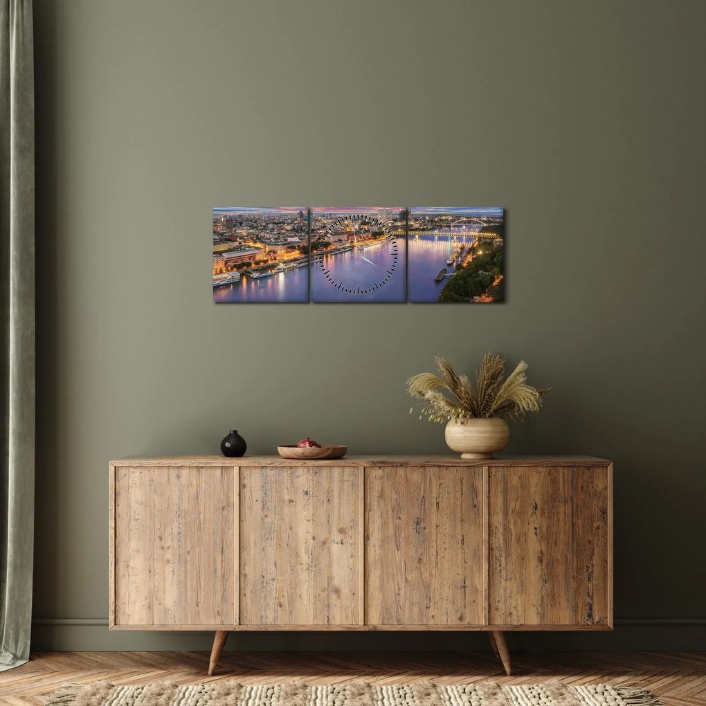 Obraz nocnego miasta Bratysławy z rzeką (z zegarem) (90x30 cm)