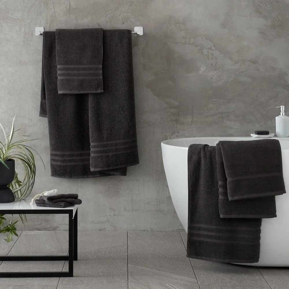Ciemnoszary bawełniany ręcznik kąpielowy frotte 70x120 cm Zero Twist – Catherine Lansfield