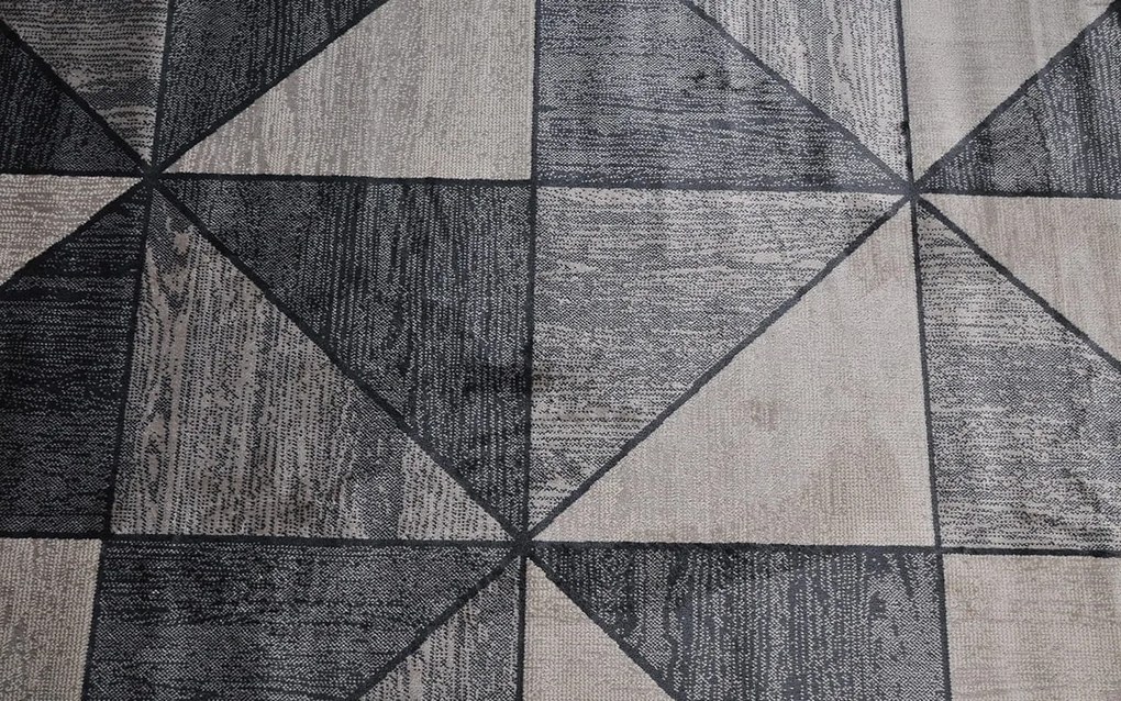 Dywan z wiskozy Alex Trójkąty 140 cm x 200 cm