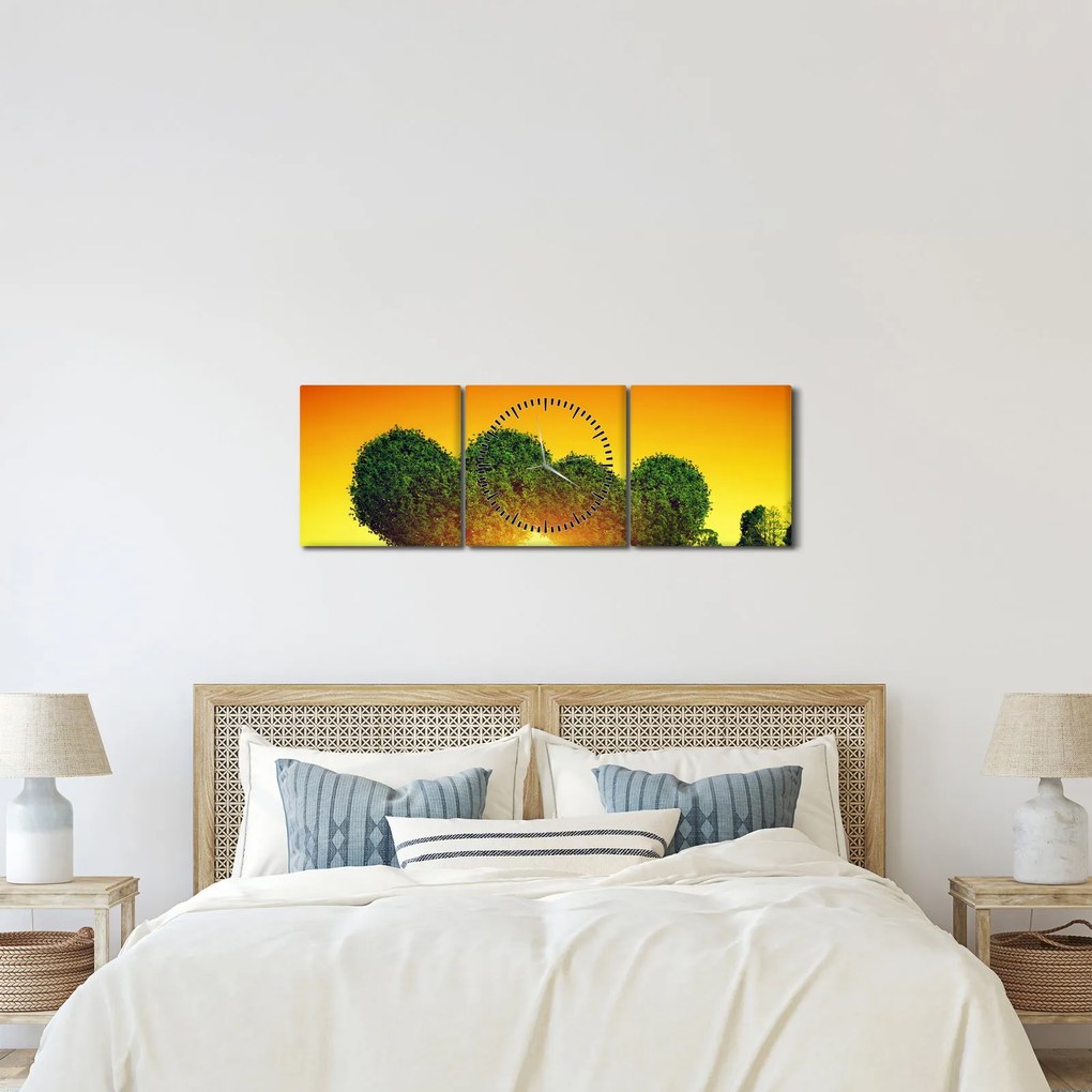 Obraz - Serce w koronach drzew (z zegarem) (90x30 cm)