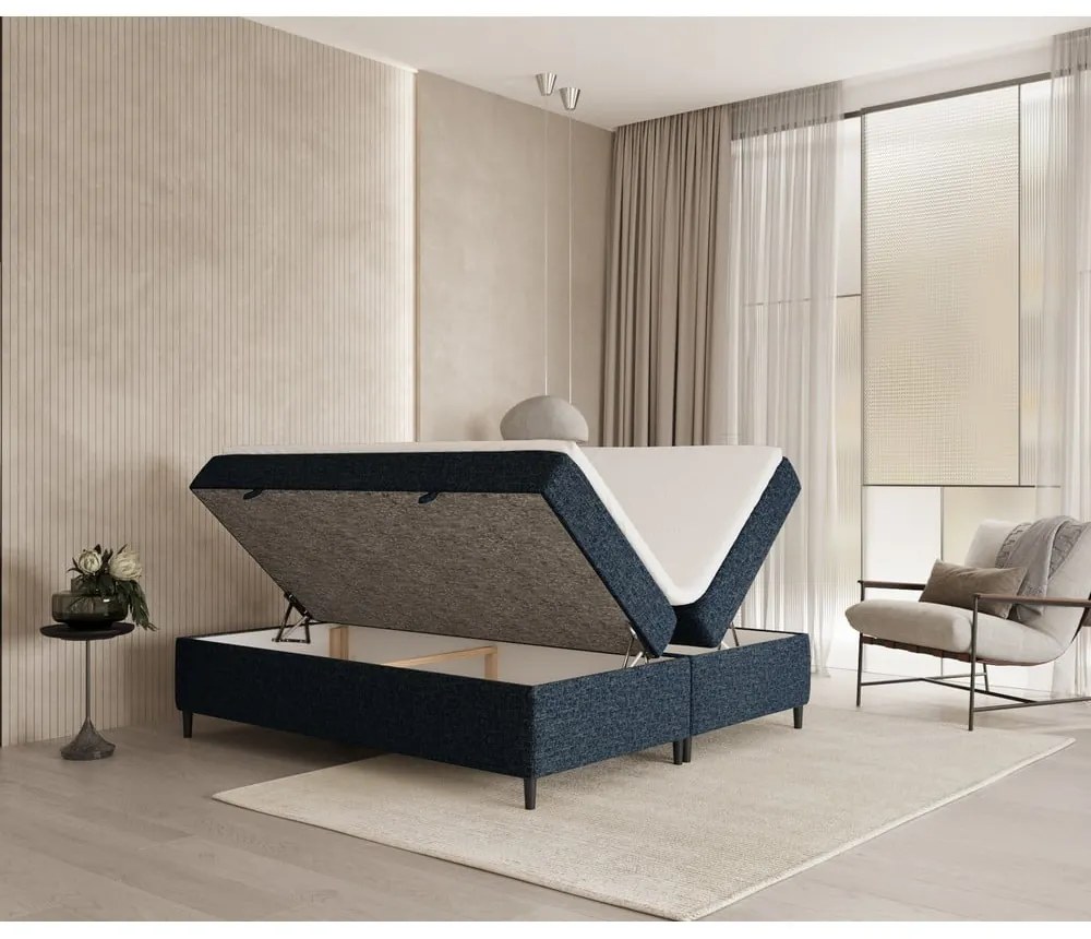 Ciemnoniebieskie łóżko boxspring ze schowkiem 200x200 cm Araya – Maison de Rêve