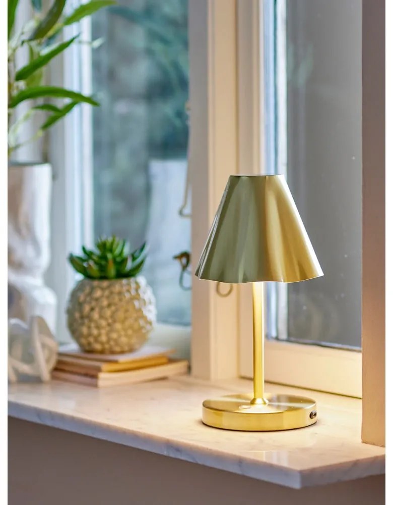Lampa stołowa LED w kolorze mosiądzu z metalowym kloszem (wysokość 28 cm) Lianna – Bloomingville