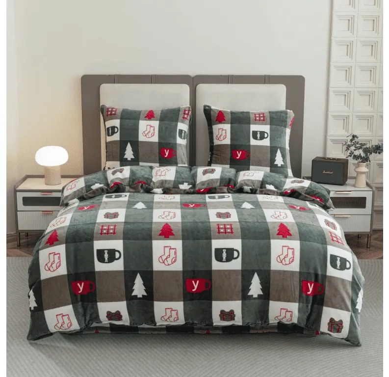 PrzytulneMieszkanie.pl PrzytulneMieszkanie.pl PrzytulneMieszkanie.pl Zestaw pościeli z mikropluszu CHRISTMAS SOCKS zielony + prześcieradło z mikropluszu SOFT 180x200 cm białe, podwójne łóżko