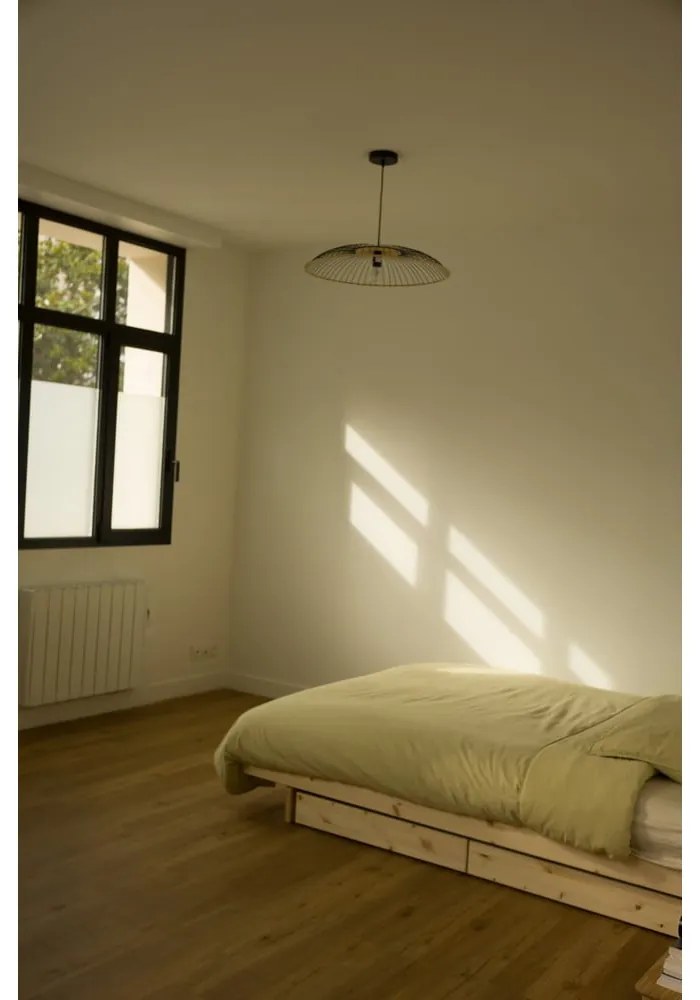 Naturalne łóżko dwuosobowe z litego drewna sosnowego ze schowkiem i stelażem 140x200 cm Kanso – Karup Design
