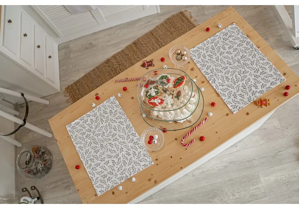 Tekstylna mata stołowa 2 szt. ze świątecznym motywem 35x45 cm Mistletoe Kiss – Butter Kings