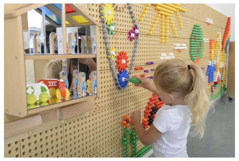 Masterkidz tablica ścienna koła zębate i łańcuch 79 el. zbuduj własny mechanizm