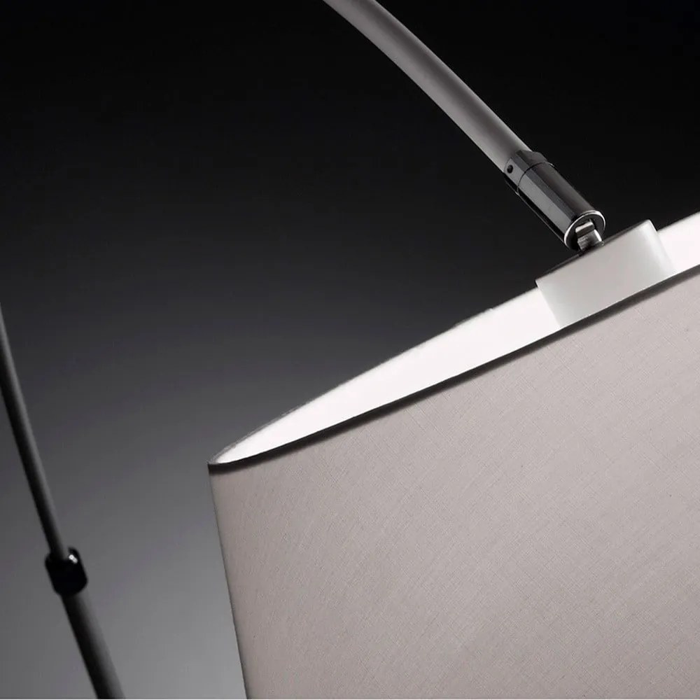 Biała lampa stojąca z tekstylnym kloszem (wysokość 189 cm) May – Kave Home