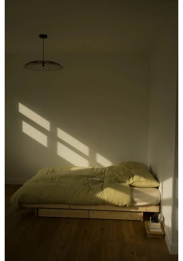 Naturalne łóżko dwuosobowe z litego drewna sosnowego ze schowkiem i stelażem 160x200 cm Kanso – Karup Design