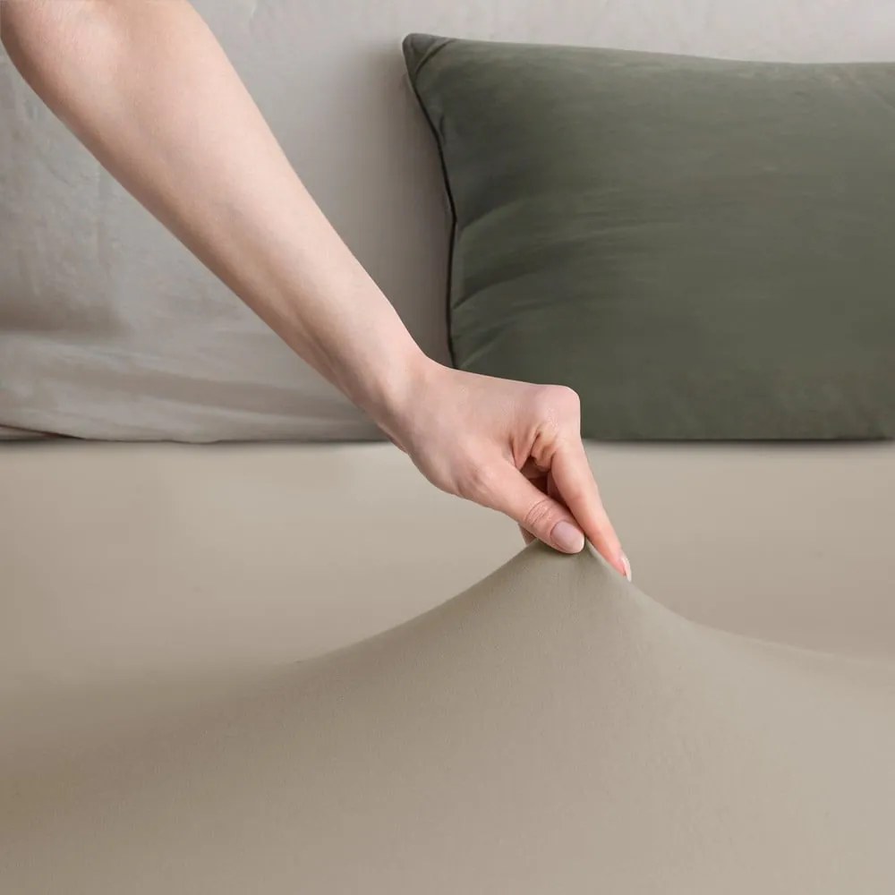 Jasnobrązowe dżersejowe prześcieradło z gumką 90x200 cm Amber – Restilo