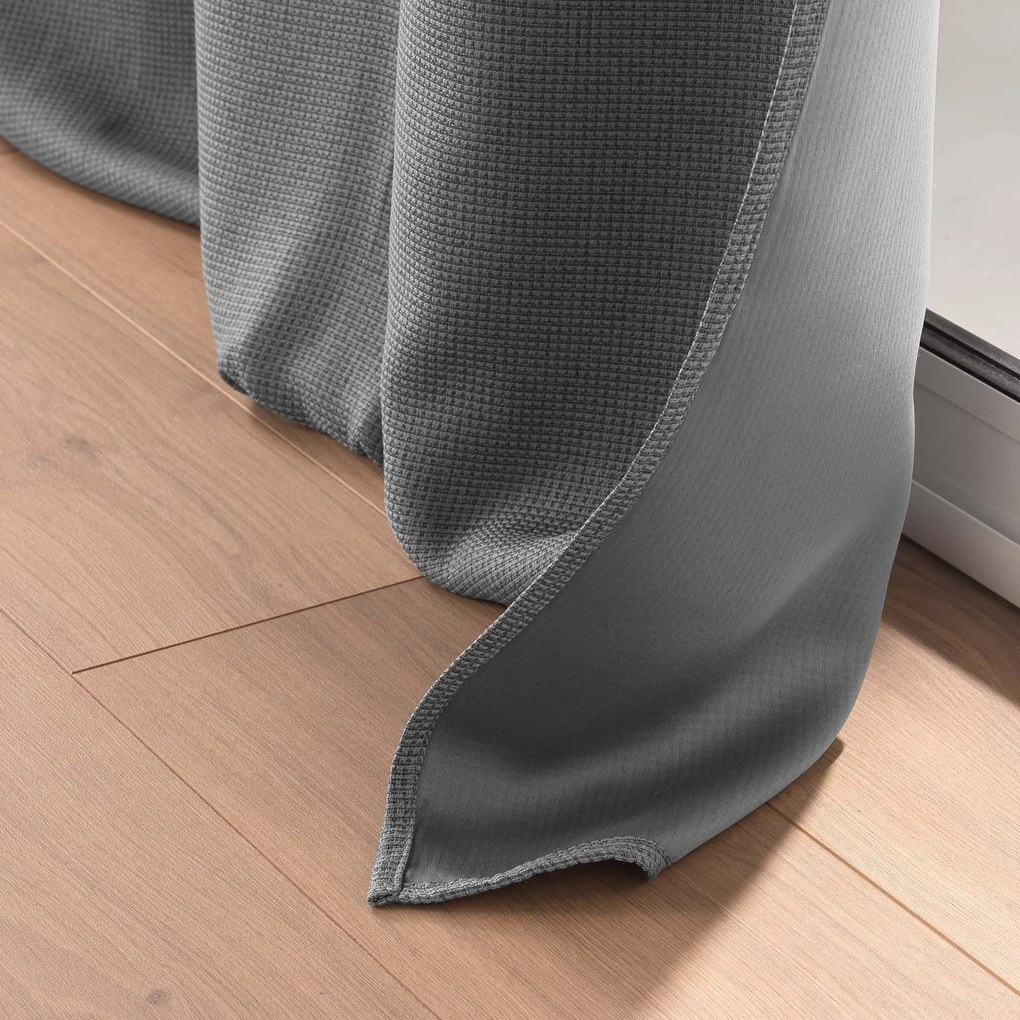 Zasłona zaciemniająca BLACKE na przelotkach, 135 x 240 cm