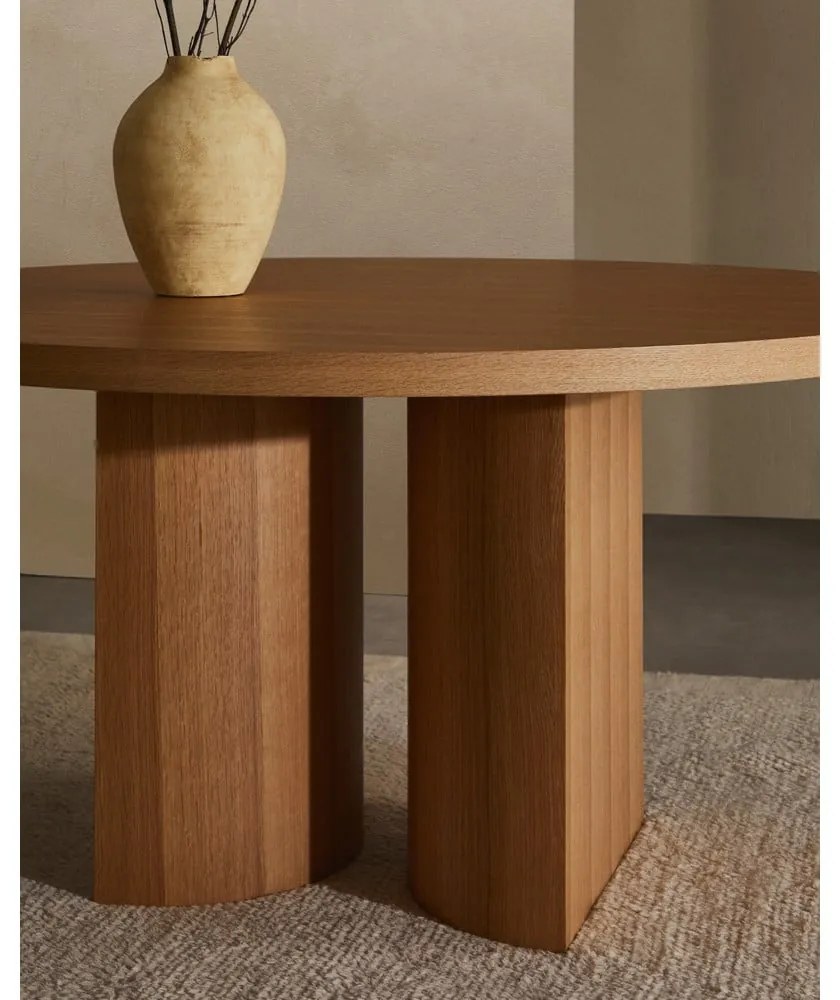 Okrągły stół w dekorze dębu ø 150 cm Nealy – Kave Home