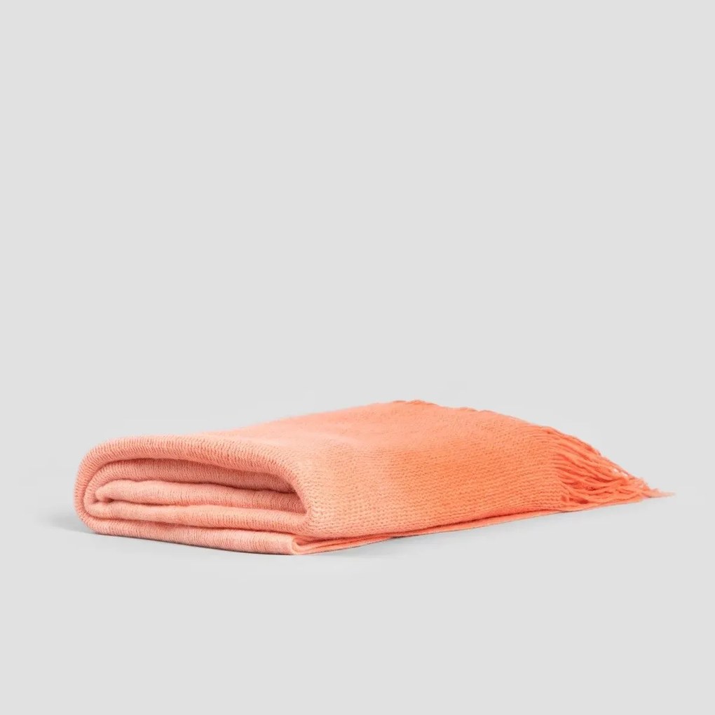 Koc FINNS ombre miękki koralowy z frędzlami 130x170 cm HOMLA