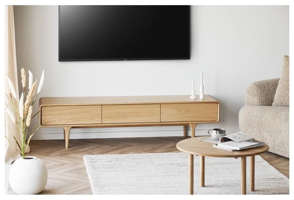 Okrągły stolik z litego drewna dębowego w naturalnym kolorze ø 70 cm Jena – House Nordic