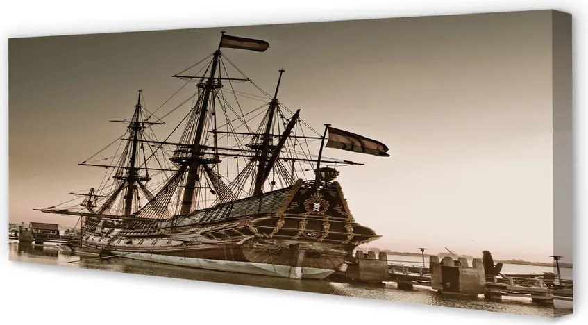 Obraz canvas na ścianę Zabytkowy Statek na Morzu