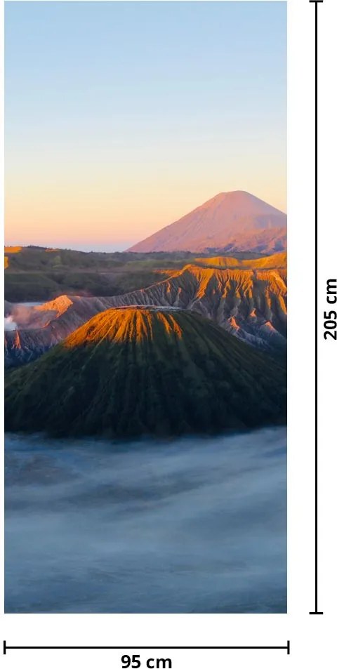 Fototapeta na drzwi - Mount Bromo w Indonezji (95x205cm)