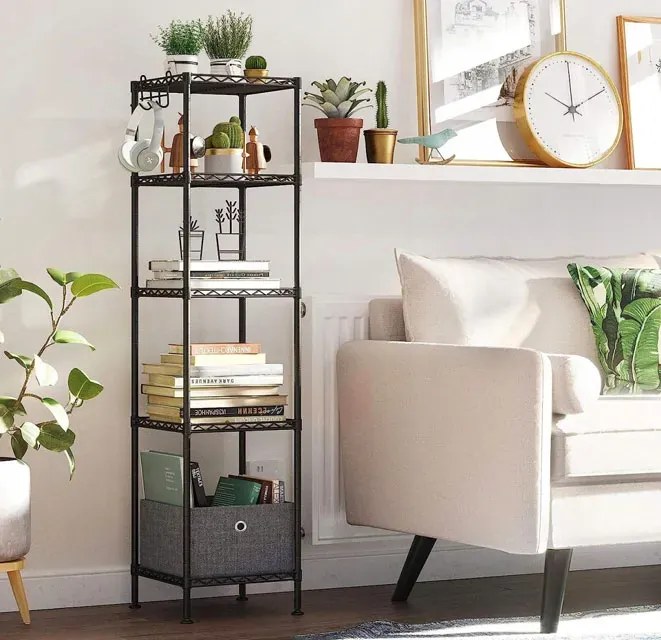 Czarny metalowy regał w stylu loft M8-P67