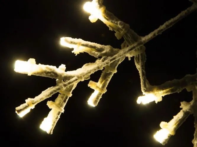 Świąteczna LED dekoracja - płatek śniegu, 30 cm, ciepła biel