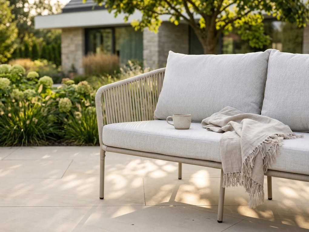 Zestaw mebli ogrodowych beżowy aluminium sofa fotele stolik sznurowanie