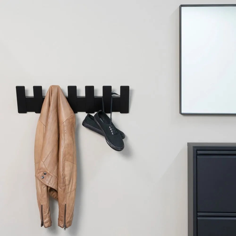 Czarny metalowy wieszak ścienny 64 cm Angle – Spinder Design