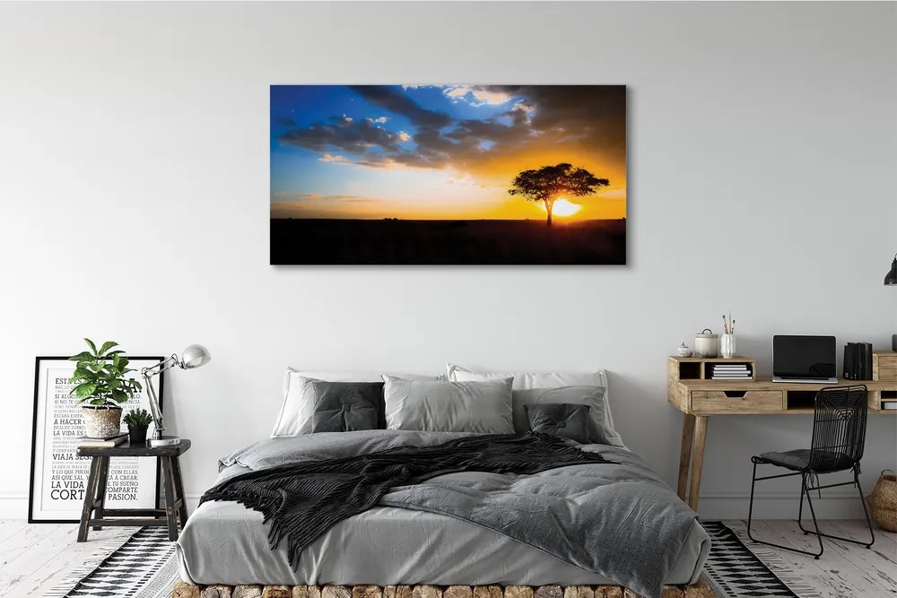 Obraz na płótnie Drzewo na Tle Chmur