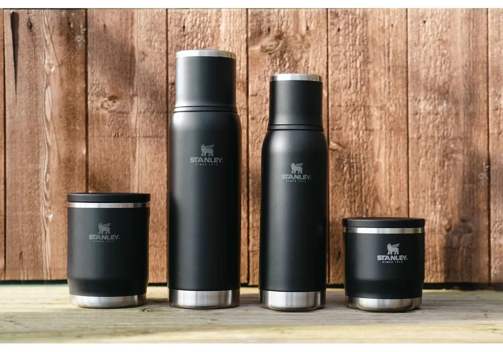 Czarny termos 1 l – Stanley