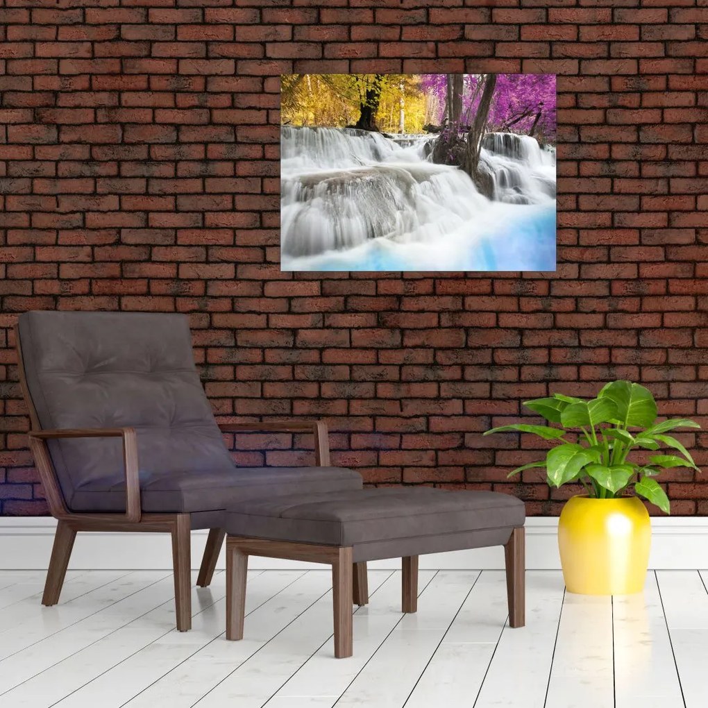 Obraz na szkle wodospadu Erawan w lesie (70x50 cm)