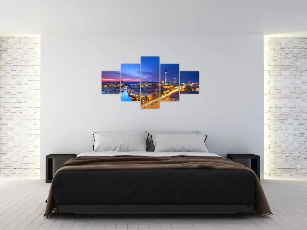 Obraz - Niebieskie niebo nad Berlinem (125x70 cm)