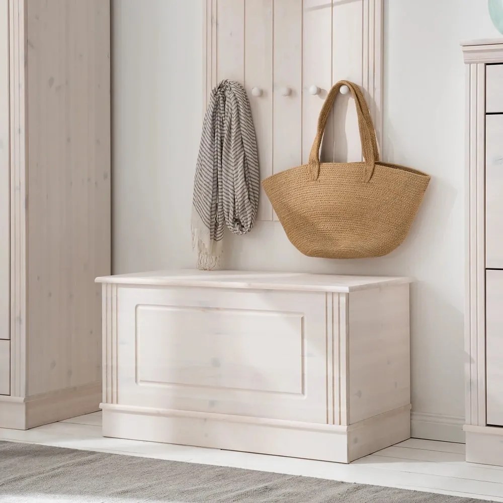 Biała skrzynia z litego drewna sosnowego 80x45 cm Anita – Støraa