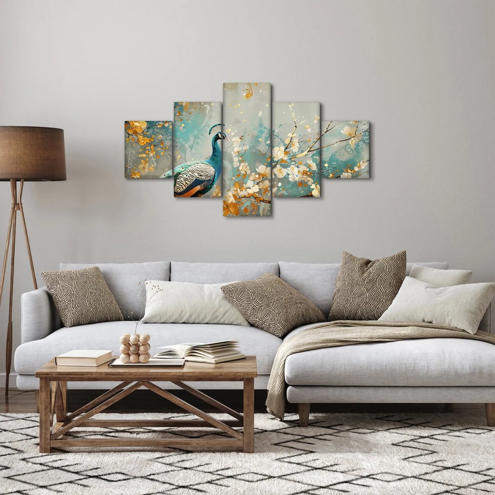 Obraz - Paw ze złotą dekoracją (125x70 cm)