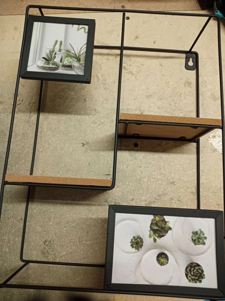 PROMOCJA Półka ścienna z ramkami na zdjęcia KIVORA 40x30 cm, czarna II jakość