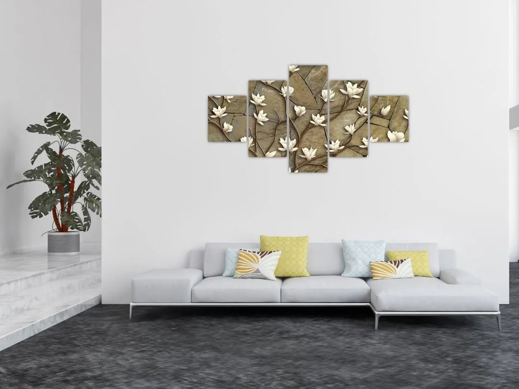 Obraz - Białe magnolie na murze kamiennym (125x70 cm)