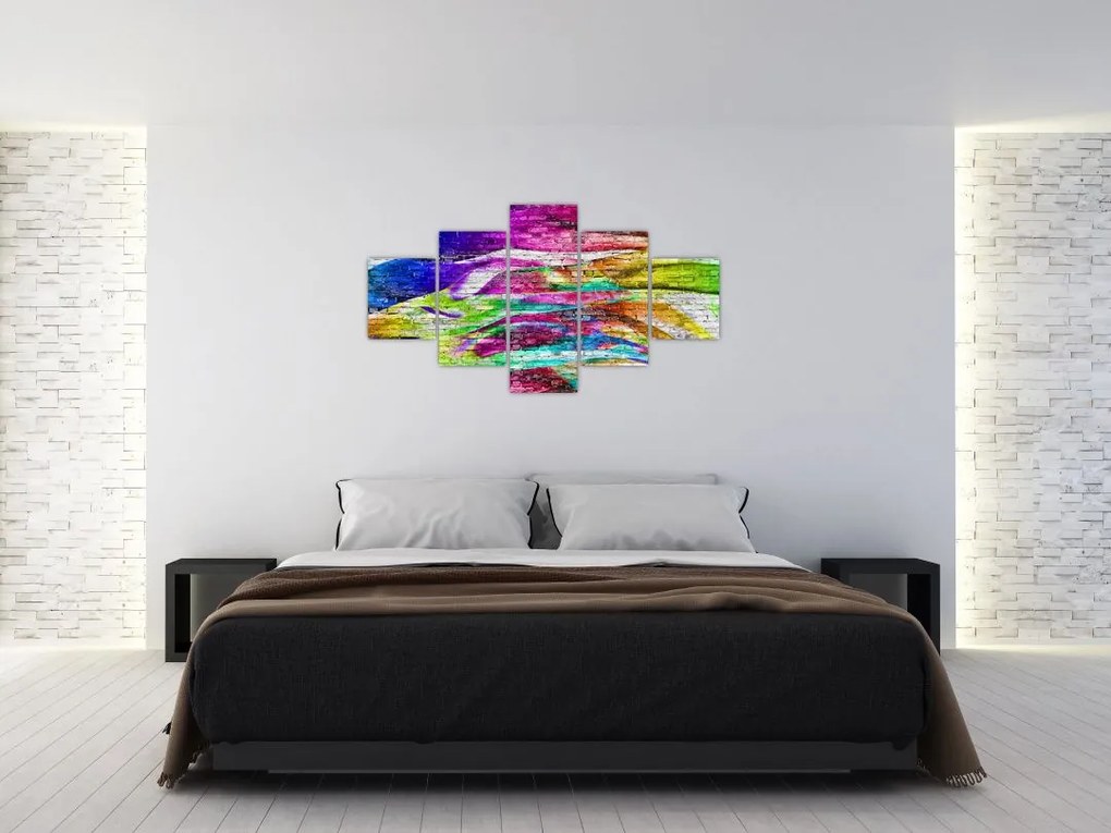 Obraz - Mur z cegły z kolorowymi płomieniami (125x70 cm)