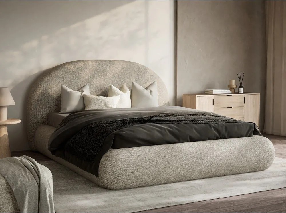 Beżowe tapicerowane łóżko dwuosobowe ze schowkiem i stelażem 160x200 cm Maumere – Maison de Rêve