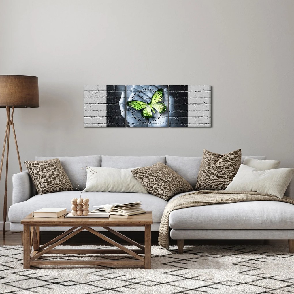 Obraz - Zielony motyl w ścianie (z zegarem) (90x30 cm)