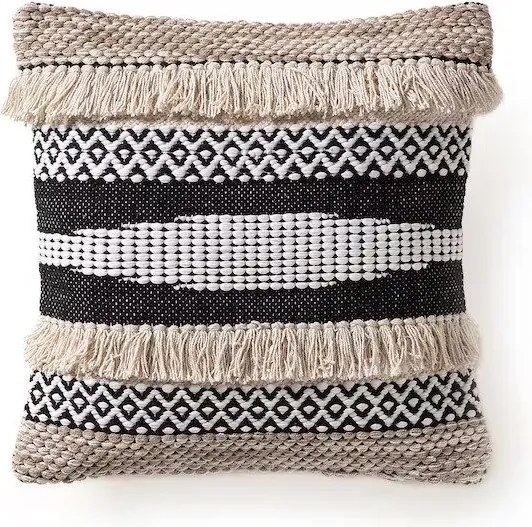 Wzorzysta poszewka w stylu boho Deja