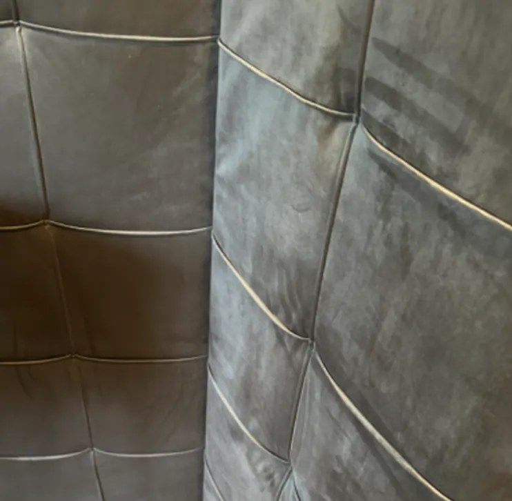 Rozkładana sofa oliwkowoszara NESTOR VELVET
