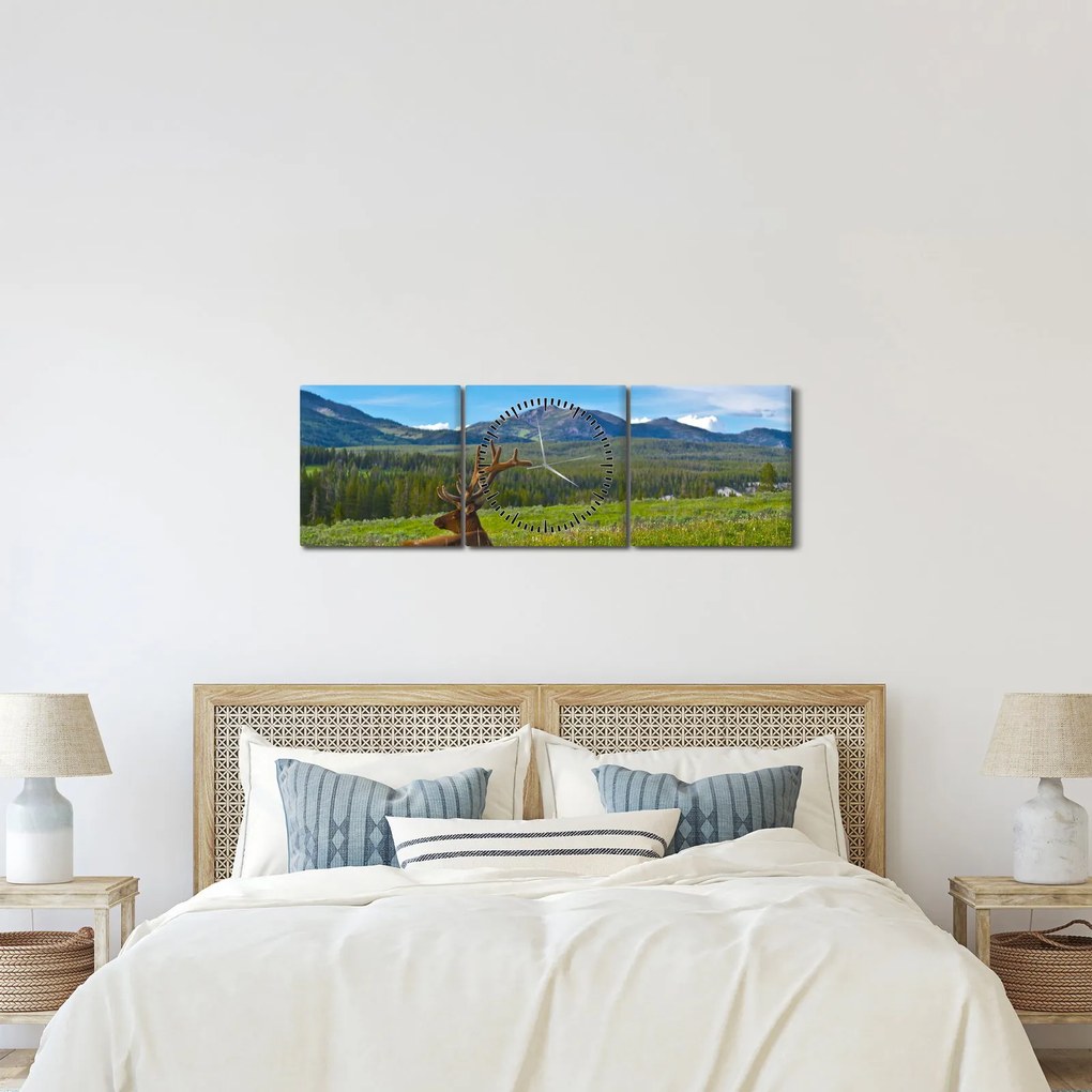 Obraz - Jeleń na łące (z zegarem) (90x30 cm)