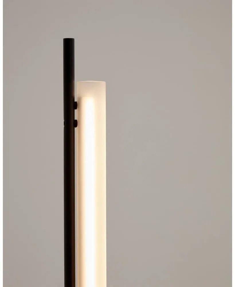 Czarno-biała lampa stojąca LED ze szklanym kloszem (wysokość 150 cm) Vauxall – Kave Home