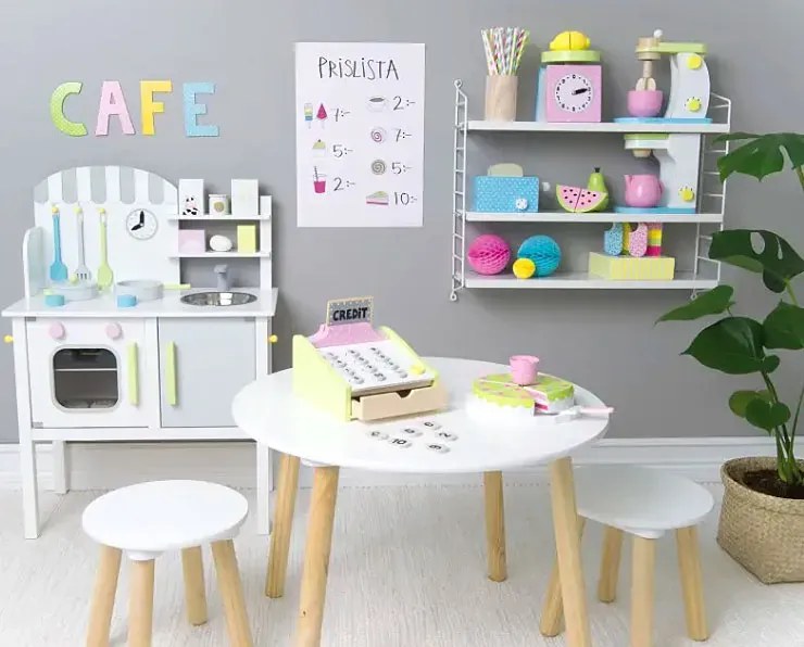 Biały drewniany dziecięcy stolik z krzesełkami D1-C88