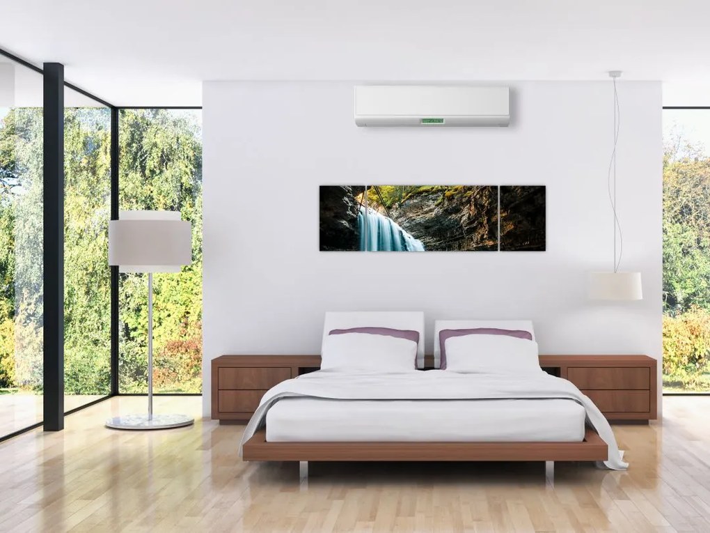 Obraz leśnego wodospadu (170x50 cm)