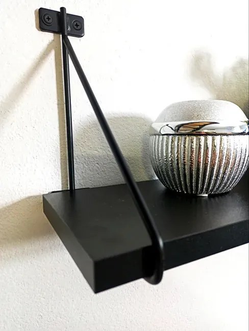 Czarne półki wiszące w stylu loft W4-N89