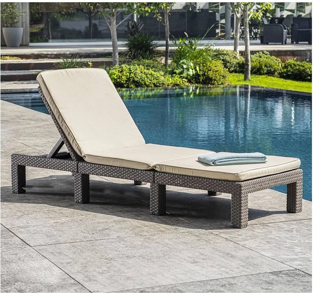 Leżak ogrodowy Keter Daytona Deluxe 65 x 195 cm, piaskowy