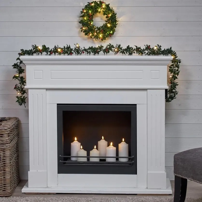 Długa girlanda świąteczna z oświetleniem