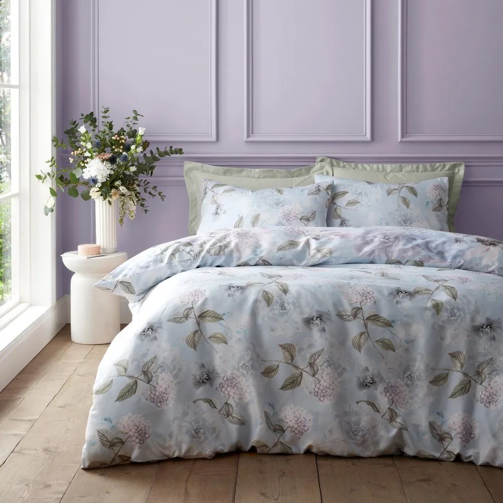 Jasnoniebieska pościel dwuosobowa 230x220 cm Floral Serenity – RHS