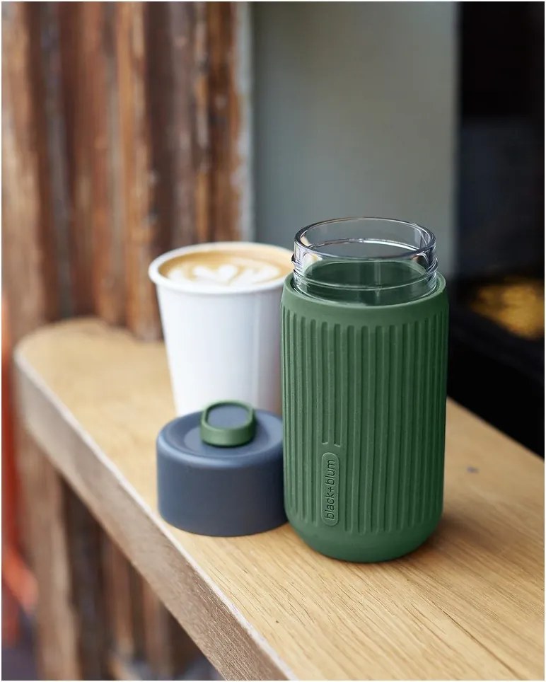 Zielony szklany kubek podróżny 340 ml – Black + Blum