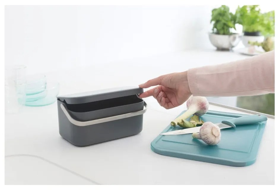Ciemnoszary pojemnik na odpadki organiczne 1,8 l SinkSide – Brabantia