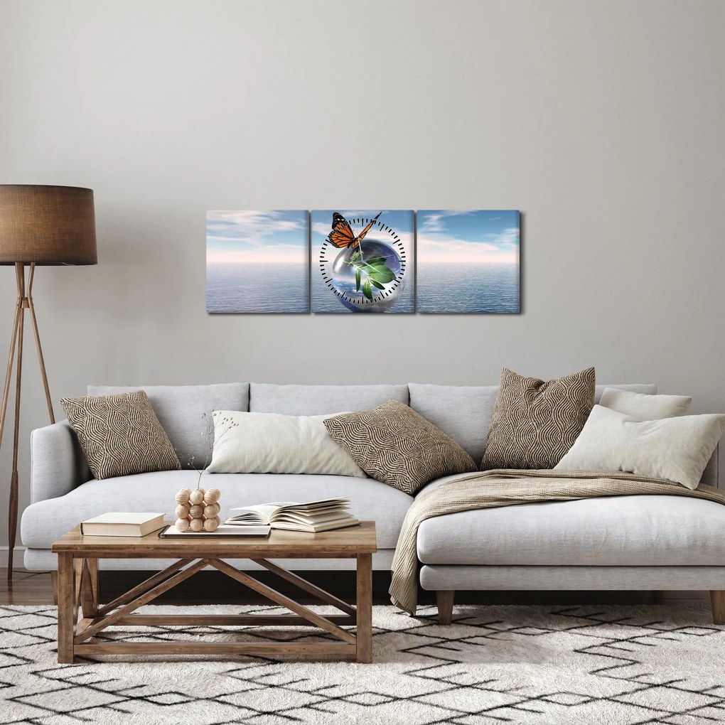 Obraz motyla na szklanej kuli (z zegarem) (90x30 cm)